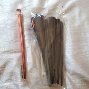Makeup brushes